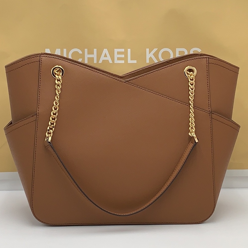 MICHAEL KORS Large Saffiano Leather Shoulder Bag - Picture 8 of 16
